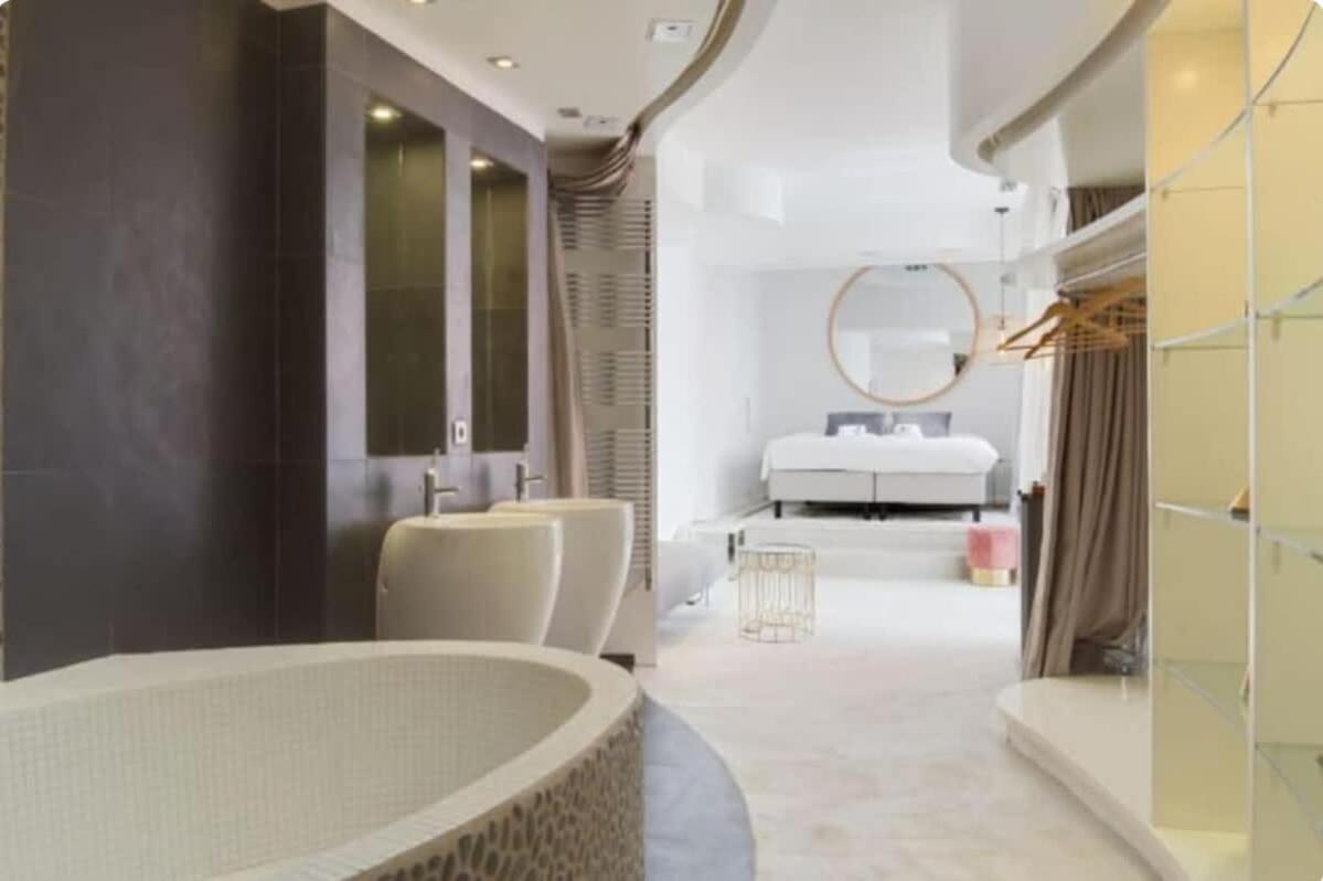 Magnifique Appartement Parisien - Marais Esterno foto