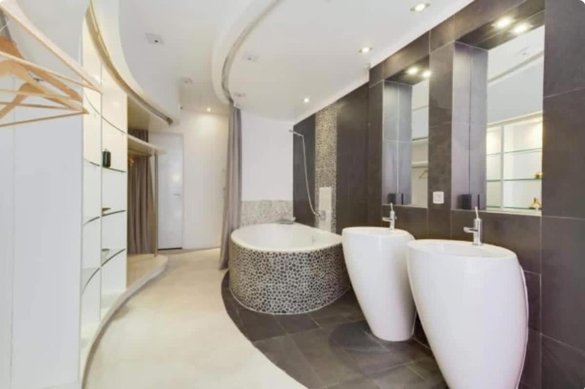 Magnifique Appartement Parisien - Marais Esterno foto